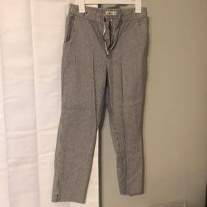 Hollister blue&white stripe capris